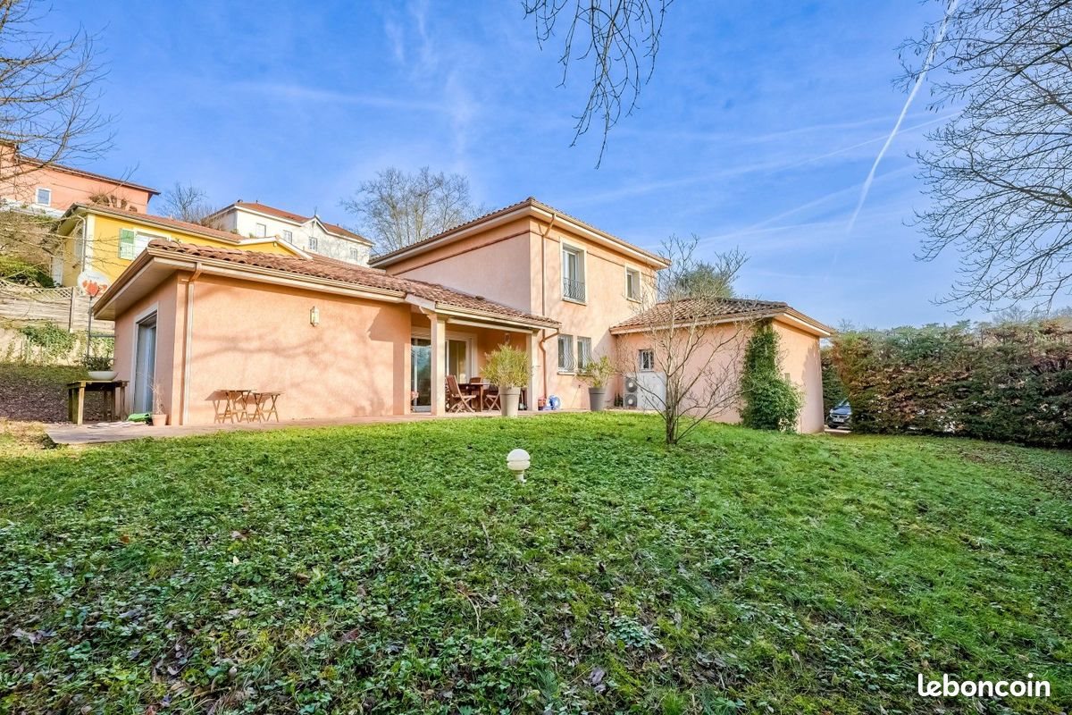 Maison à vendre, 152m², Massieux