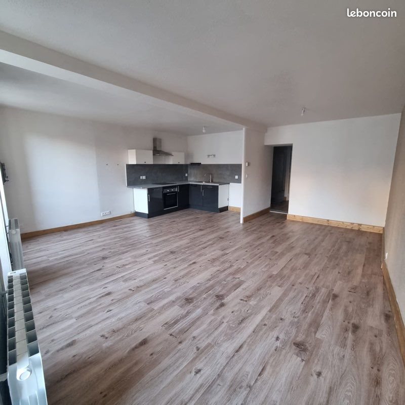 Appartement à louer, 70m², Saint-Claude