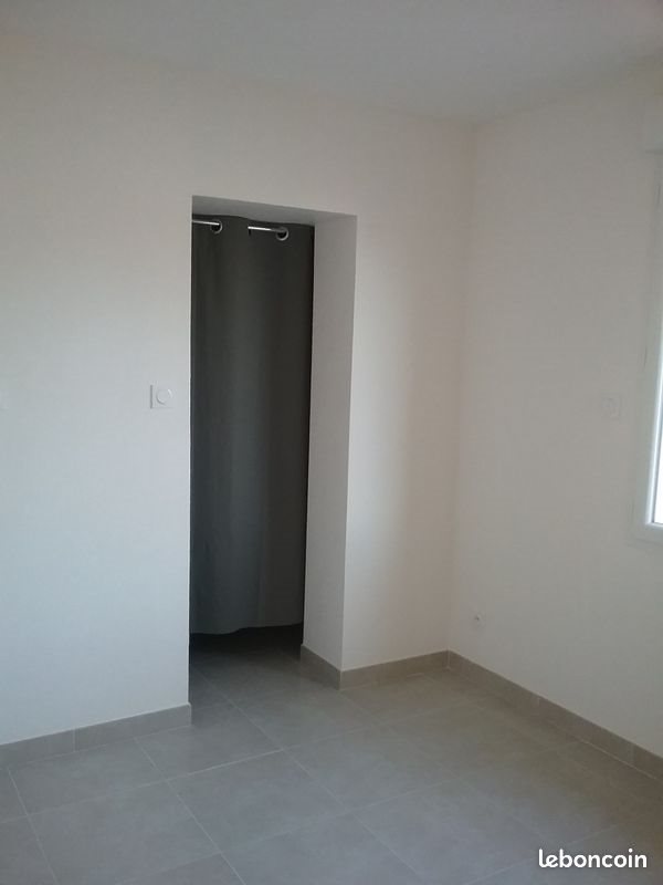 Maison à louer, 70m², Verzeille