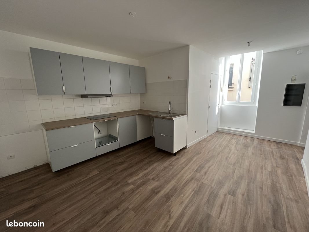 Appartement à louer, 83m², Lodève