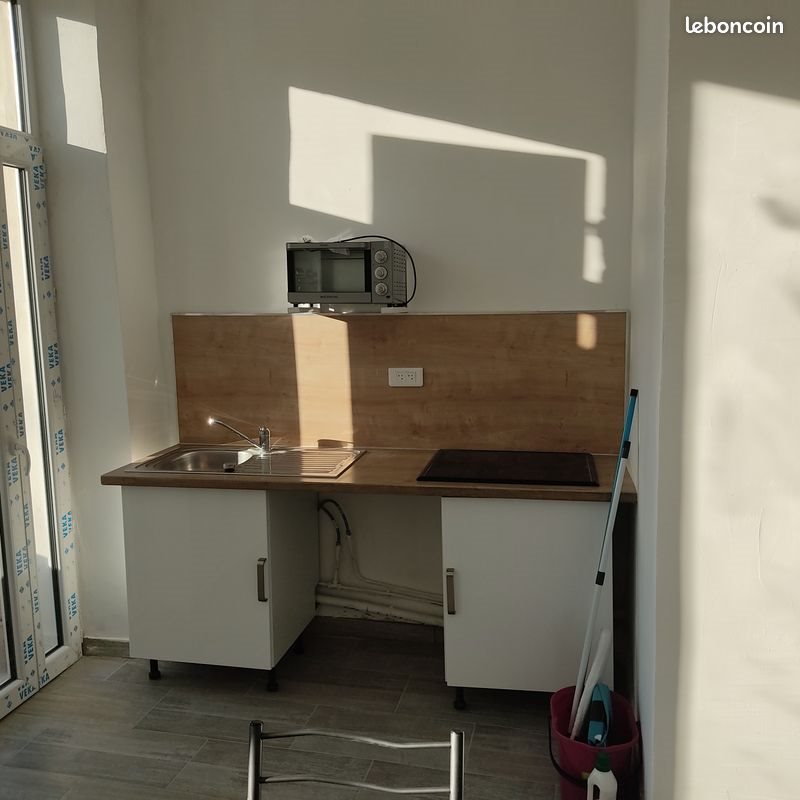 Appartement à louer, 18m², Marseille 3ème