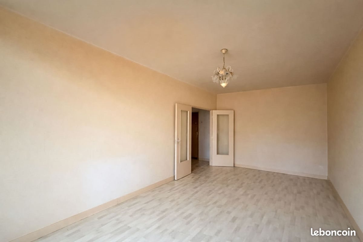 Appartement à vendre, 54m², Sedan