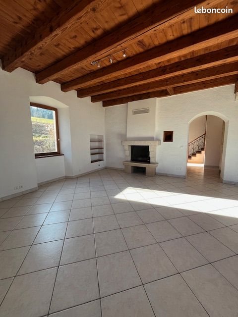 Maison à louer, 150m², Saint-Sixt