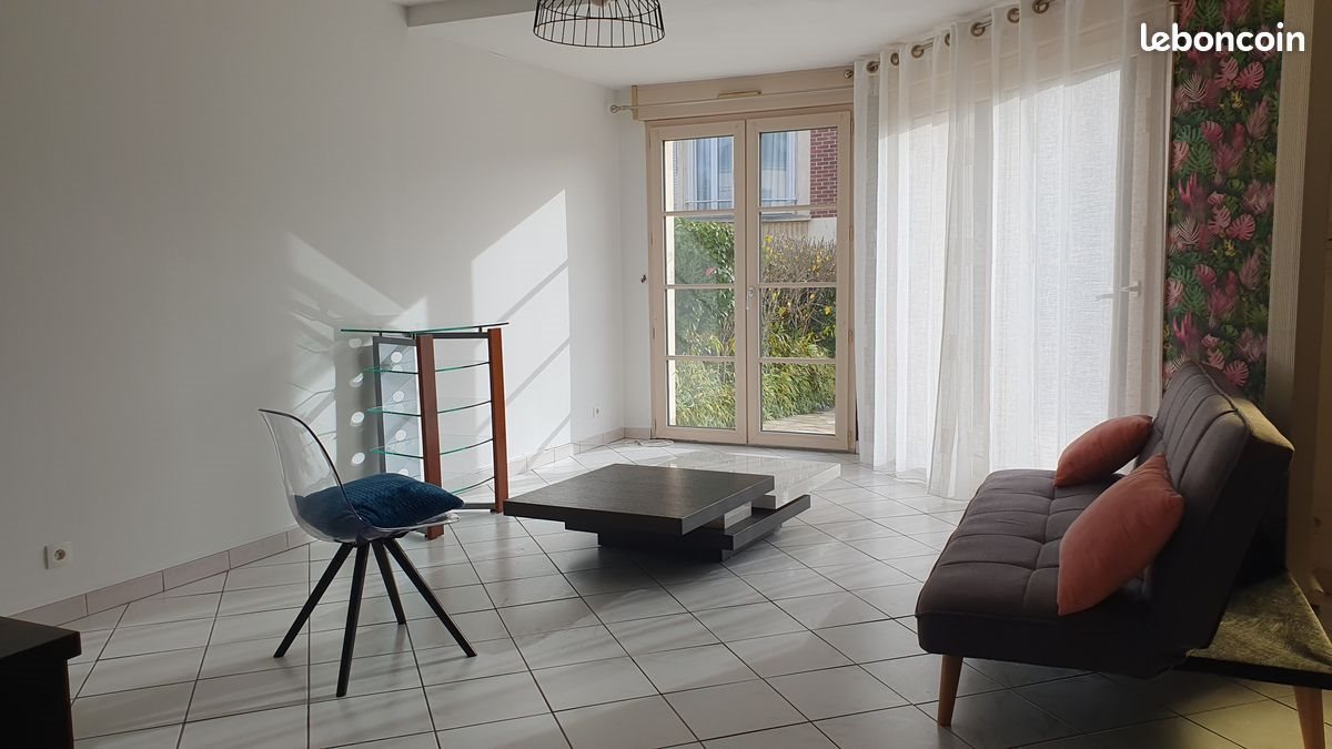 Maison à louer, 85m², Segré-en-Anjou Bleu