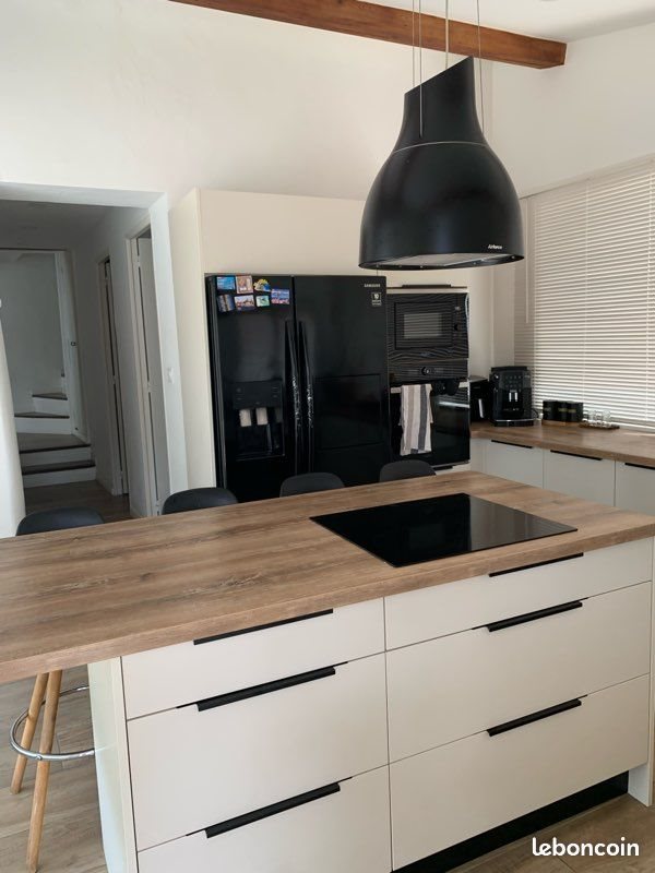 Maison à louer, 1760m², Solliès-Toucas