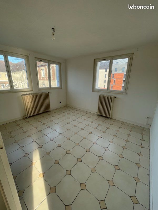 Appartement à louer, 453m², Beauvais