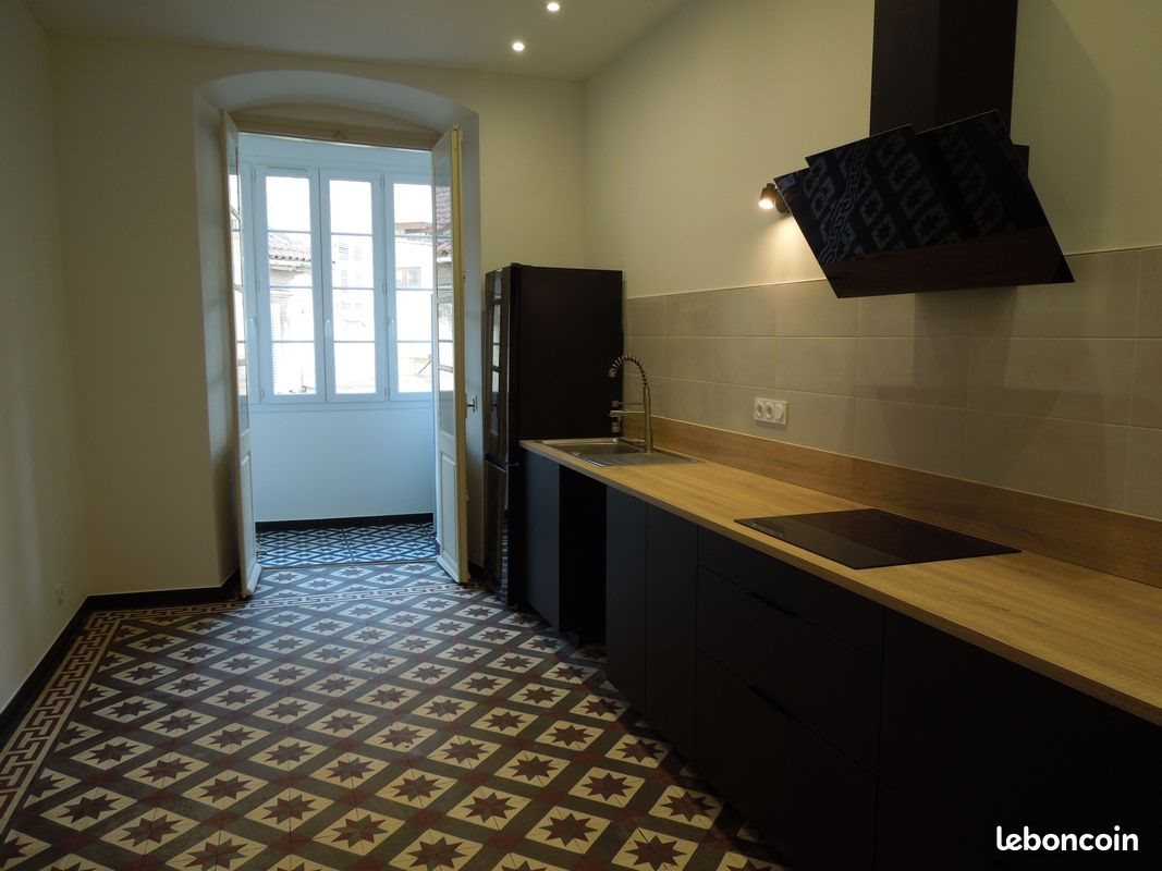 Appartement à louer, 95m², Corte