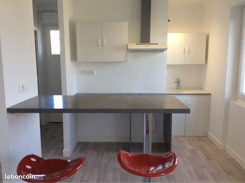 Appartement à louer, 45m², Aurillac