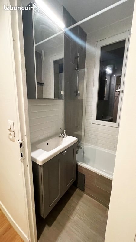 Appartement à louer, 20m², Paris 18ème