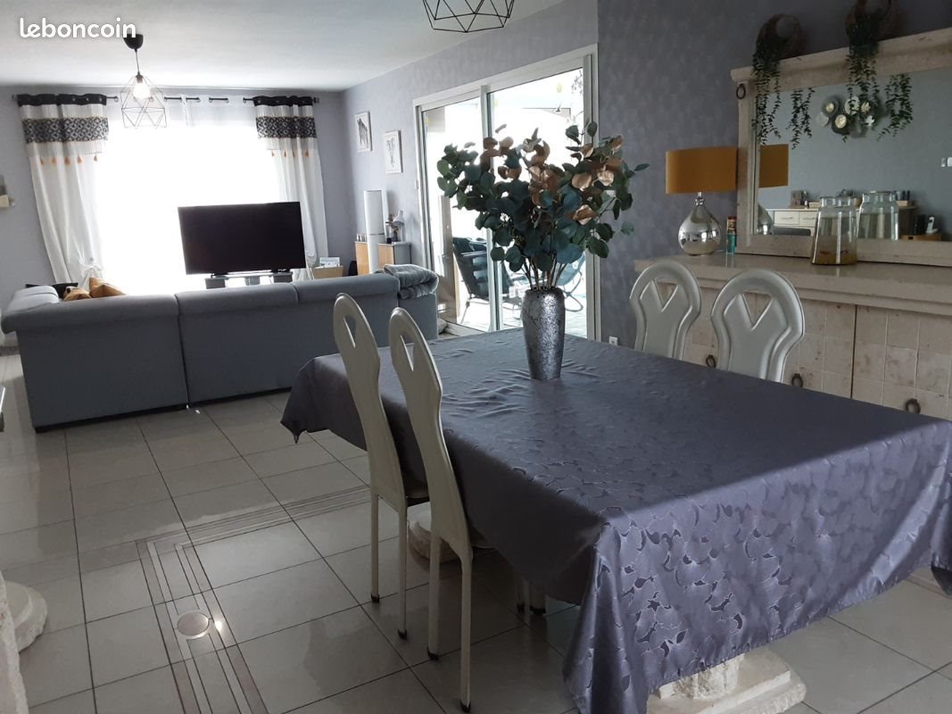 Maison à vendre, 140m², Vitry-en-Charollais