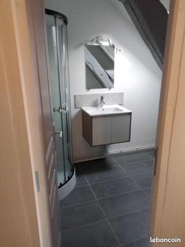 Appartement à louer, 70m², Saint-Léger-des-Vignes