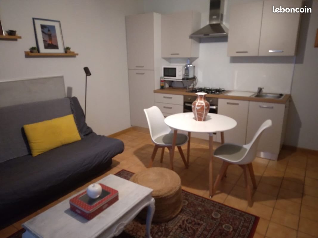Appartement à louer, 24m², Saint-Laurent-d'Aigouze