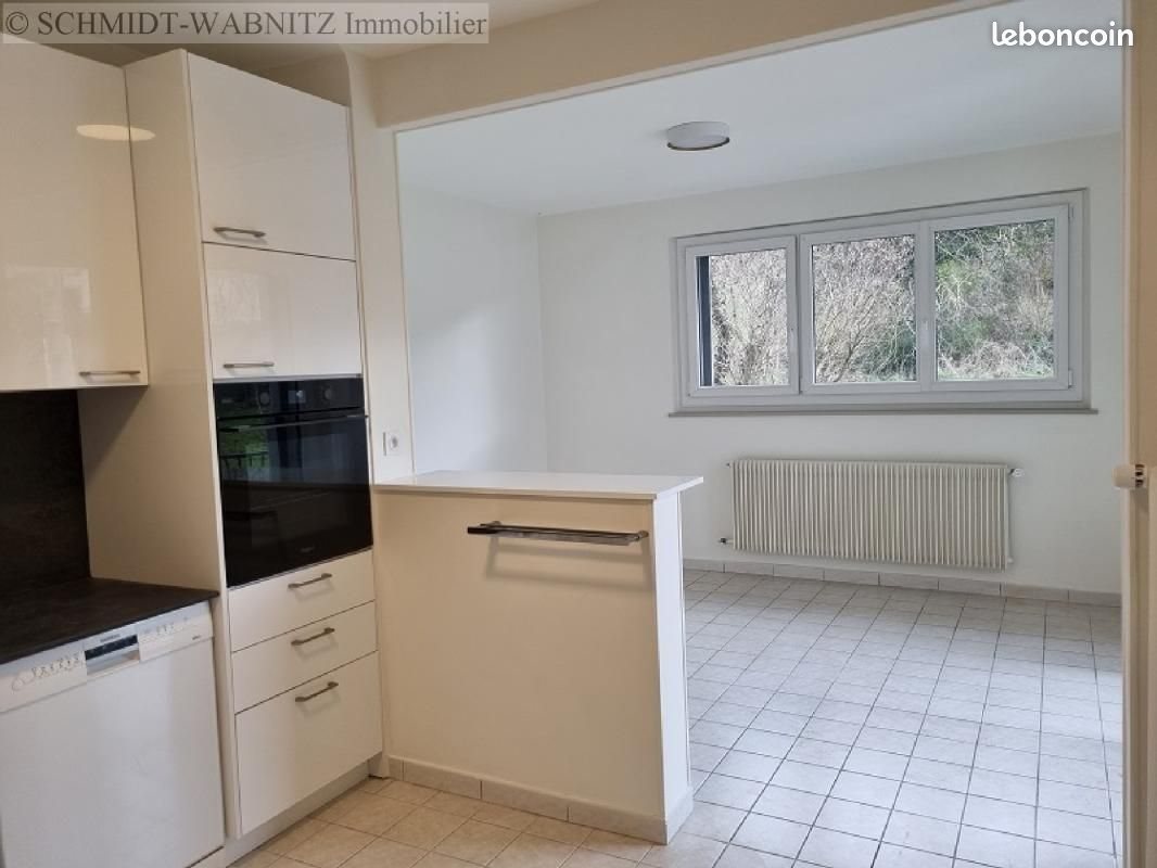Appartement à louer, 109m², Machilly
