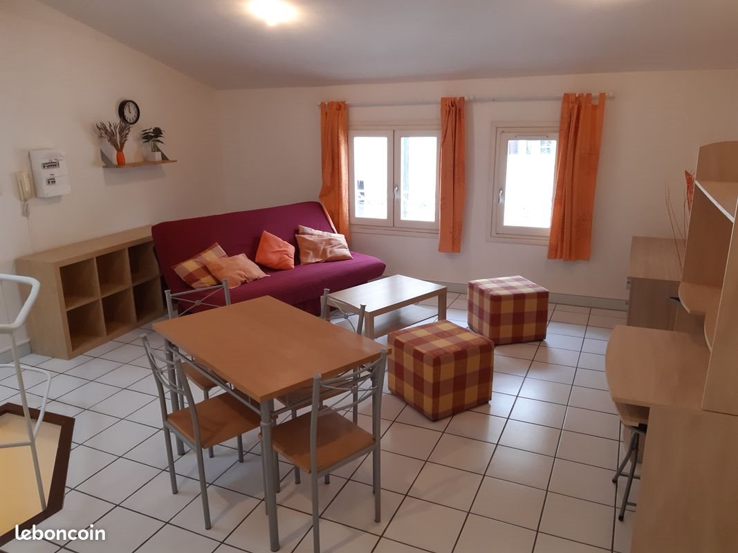 Appartement à louer, 44m², Nîmes