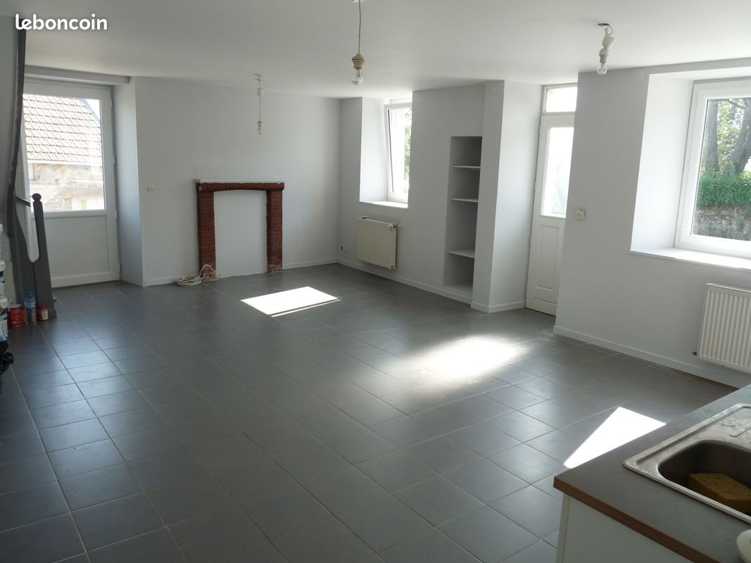 Maison à louer, 90m², Montaigu-la-Brisette