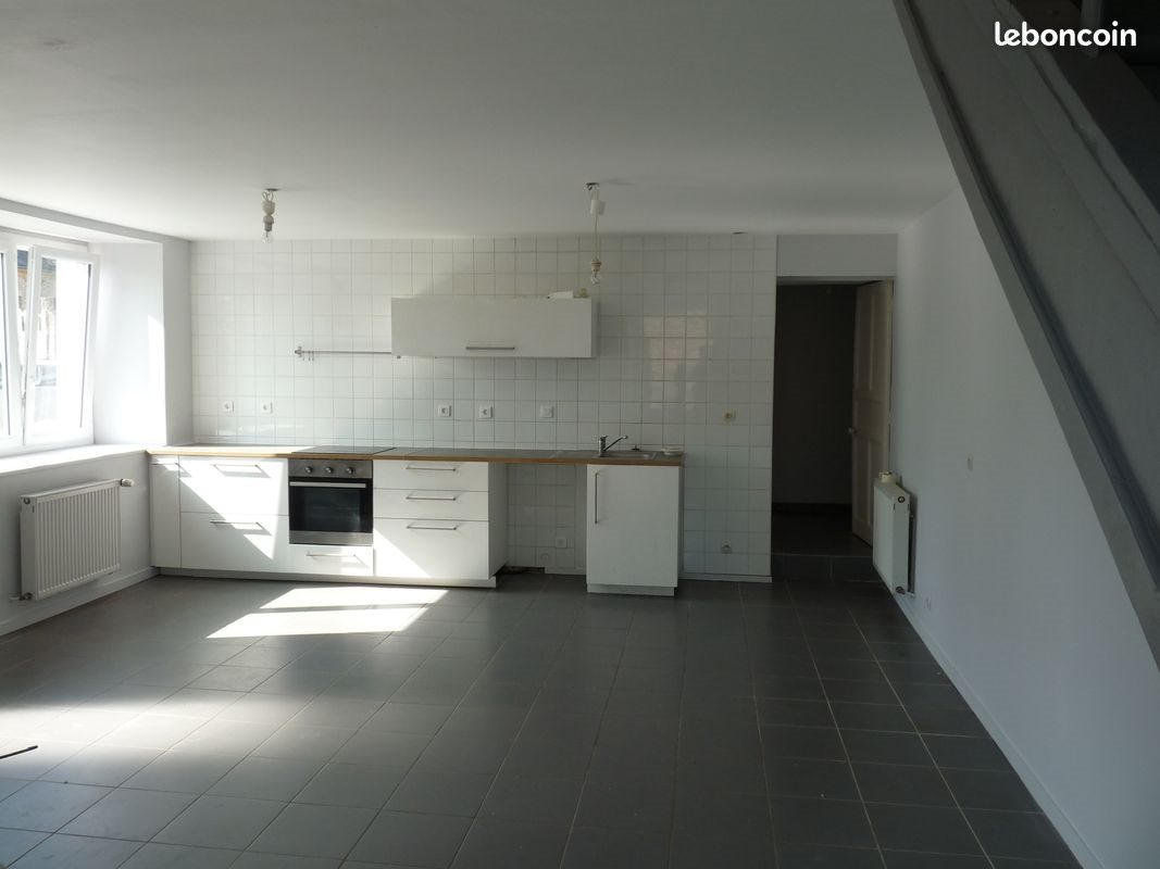 Maison à louer, 90m², Montaigu-la-Brisette