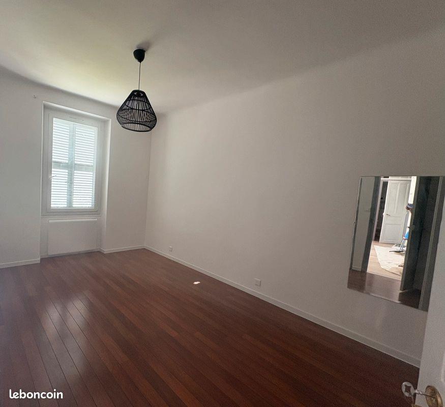 Appartement à louer, 53m², Toulon