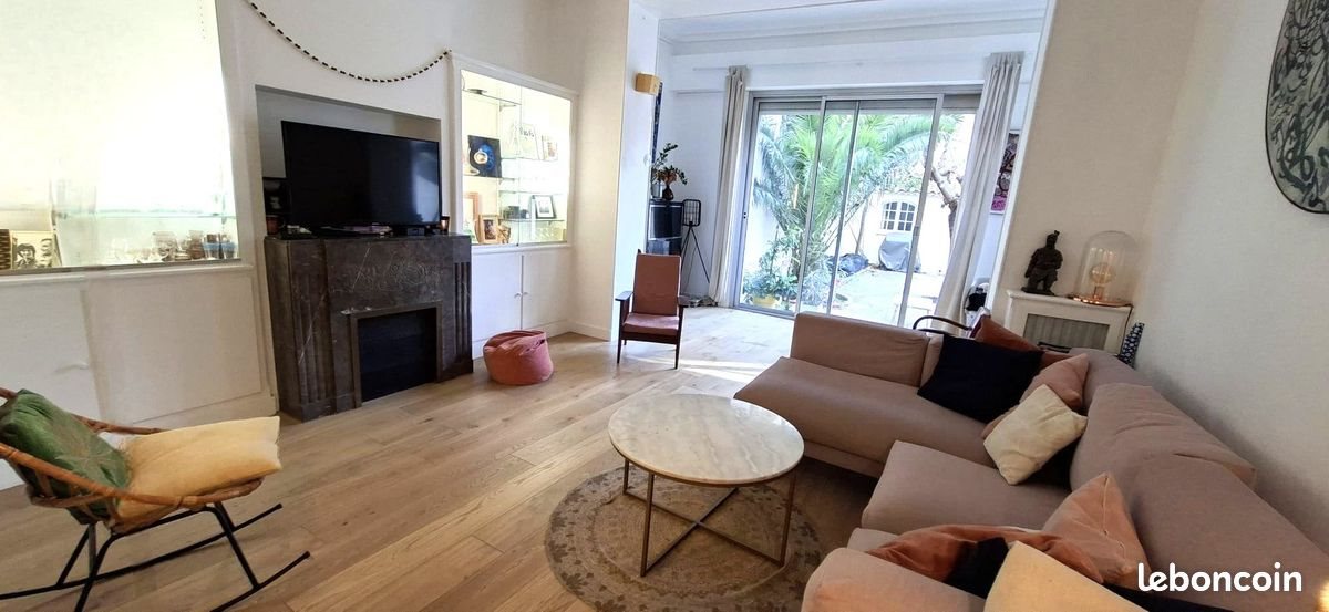 Appartement à louer, 110m², Marseille 8ème