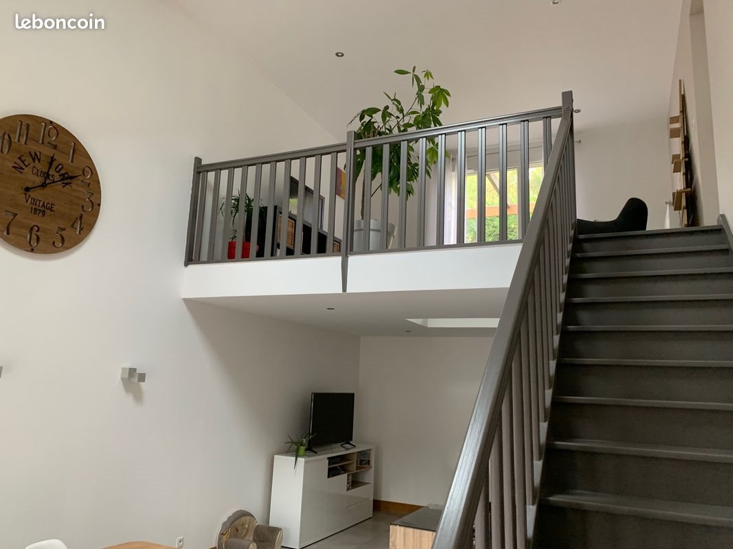 Maison à vendre, 183m², Saint-Genest-Lerpt