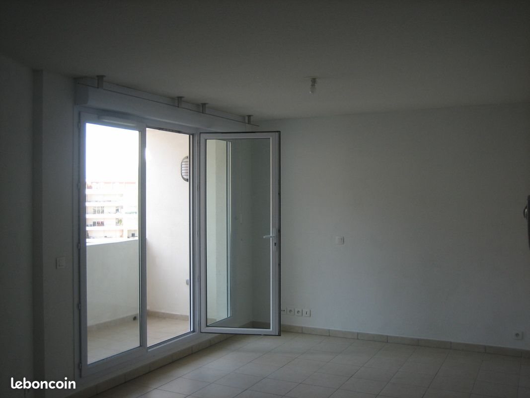 Appartement à louer, 29m², Marseille 8ème