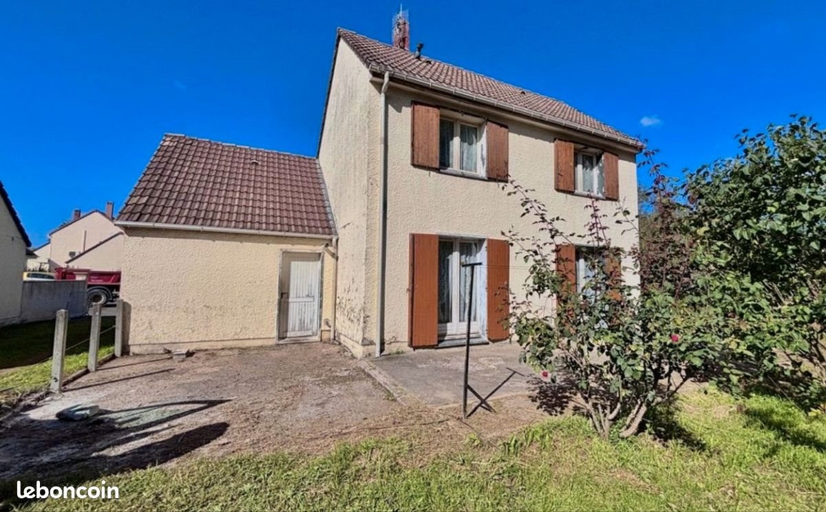Maison à vendre, 104m², Saint-Pantaléon-de-Larche