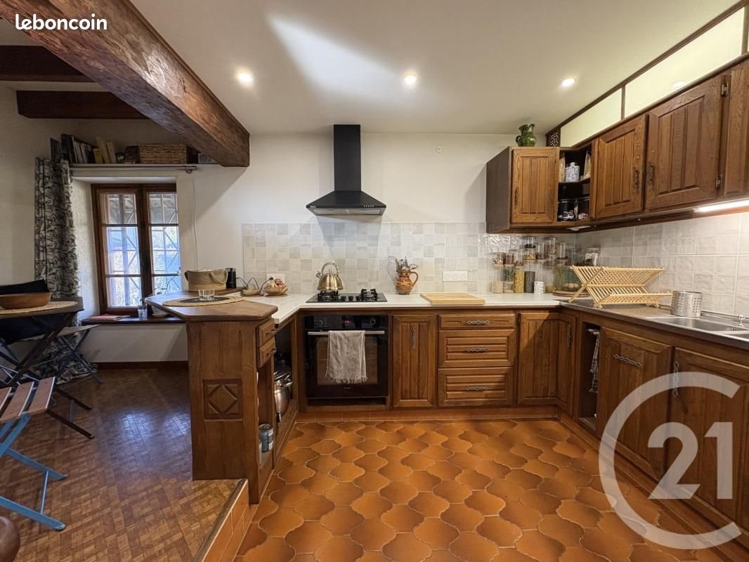 Maison à louer, 144m², Sales