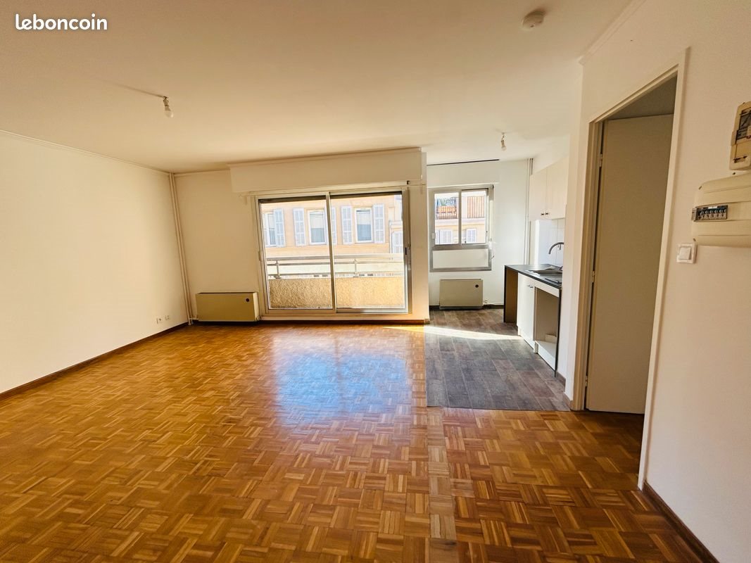 Appartement à louer, 44m², Marseille 6ème
