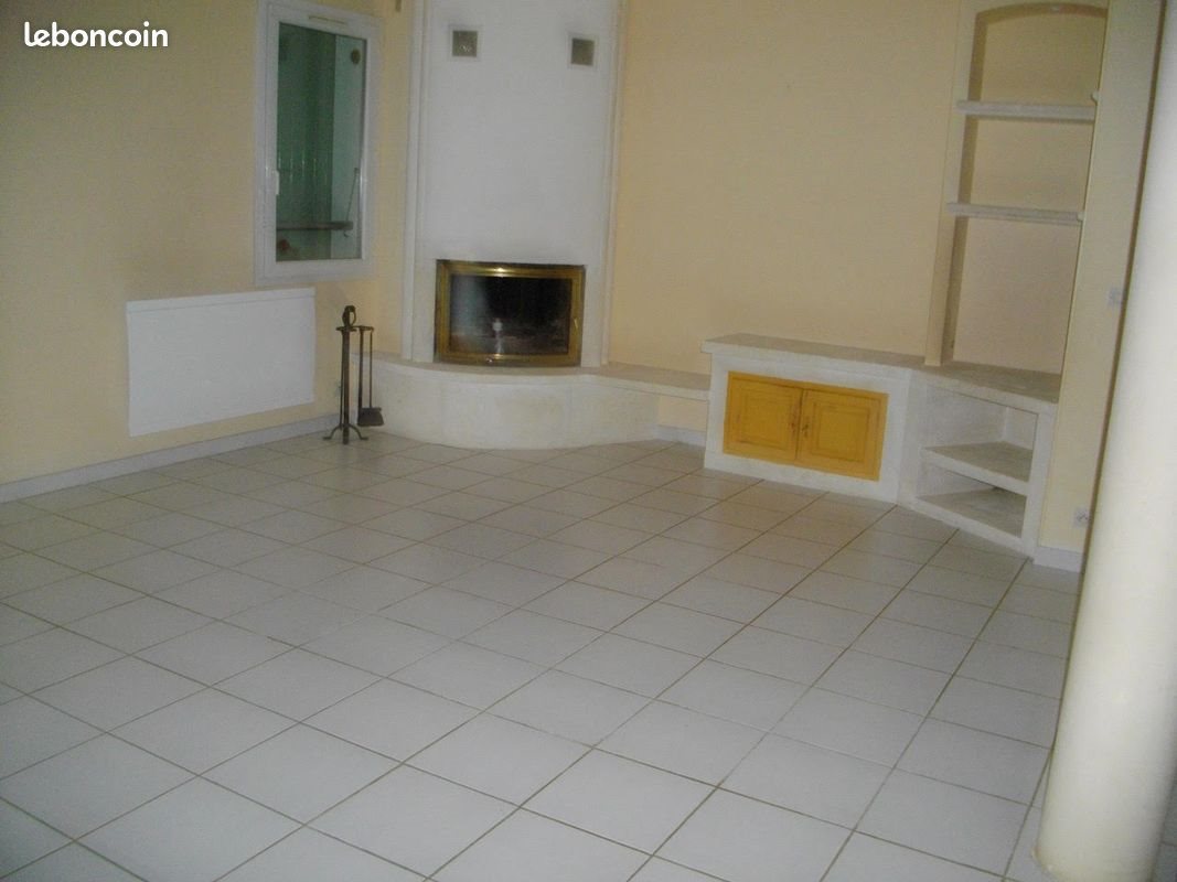 Maison à louer, 117m², Solliès-Toucas