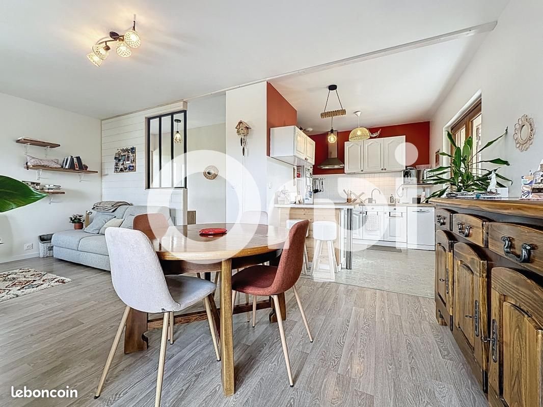 Appartement à louer, 63m², Viuz-en-Sallaz