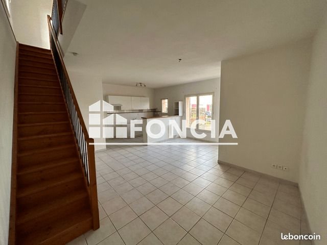Appartement à louer, 72m², Jonquières-Saint-Vincent