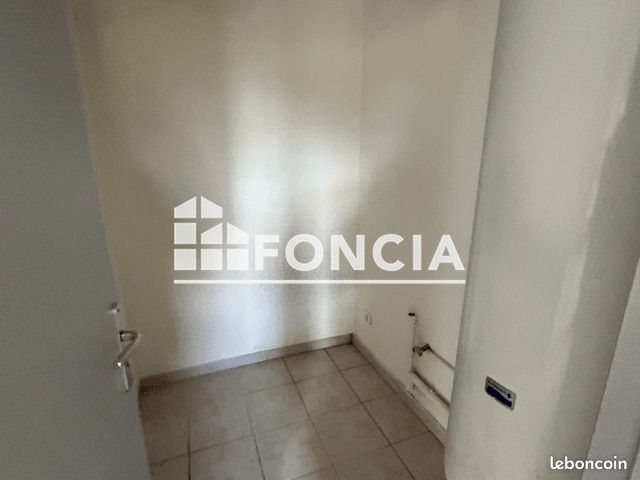 Appartement à louer, 72m², Jonquières-Saint-Vincent