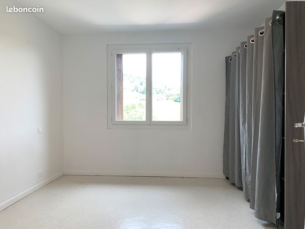 Appartement à louer, 50m², Cornil