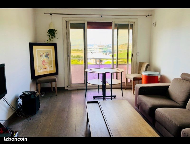 Appartement à louer, 64m², Marseille 8ème
