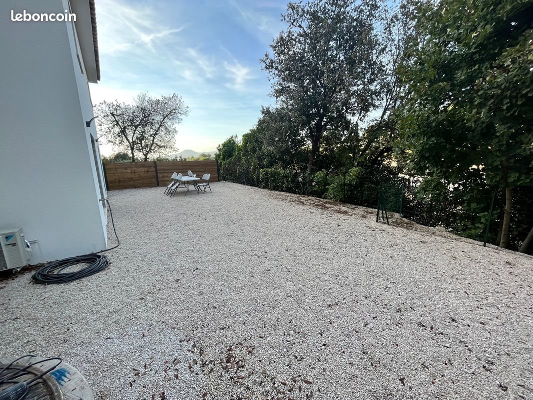 Appartement à louer, 55m², Gémenos