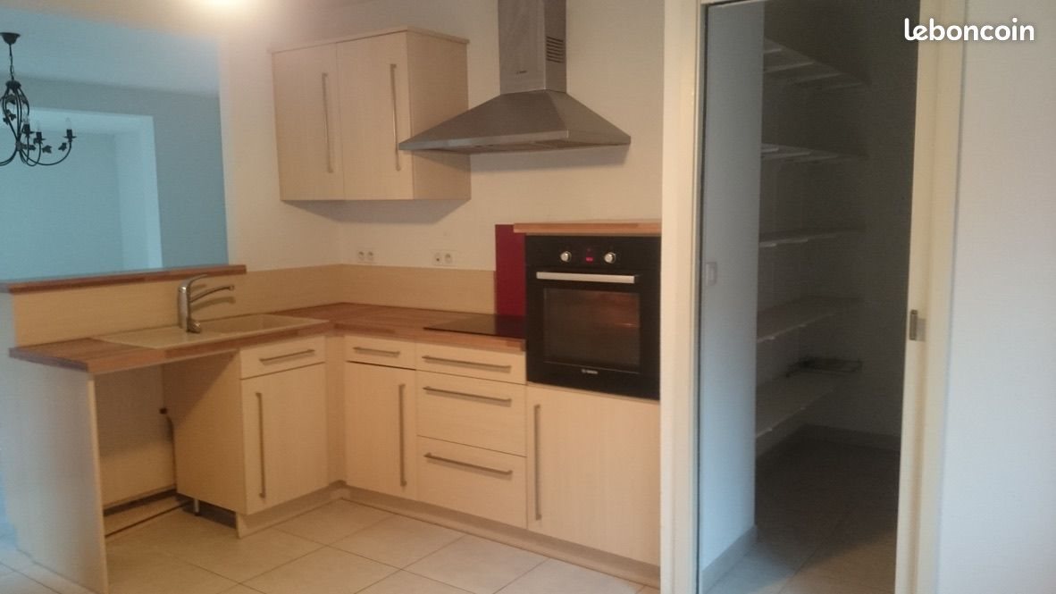 Appartement à louer, 120m², Ville-en-Sallaz