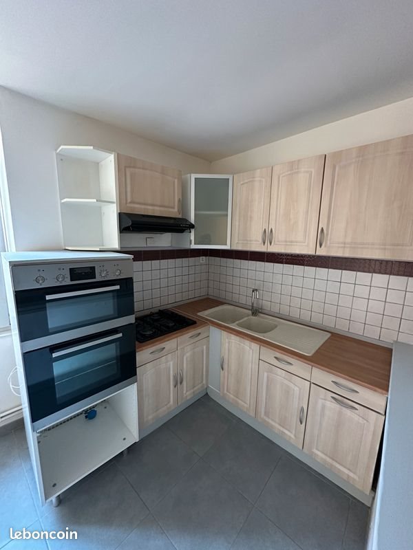 Appartement à louer, 79m², Pesmes