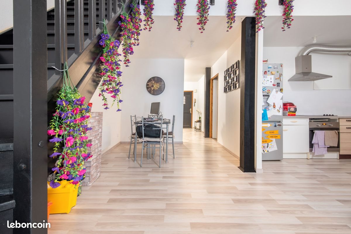 Appartement à louer, 105m², Neuves-Maisons