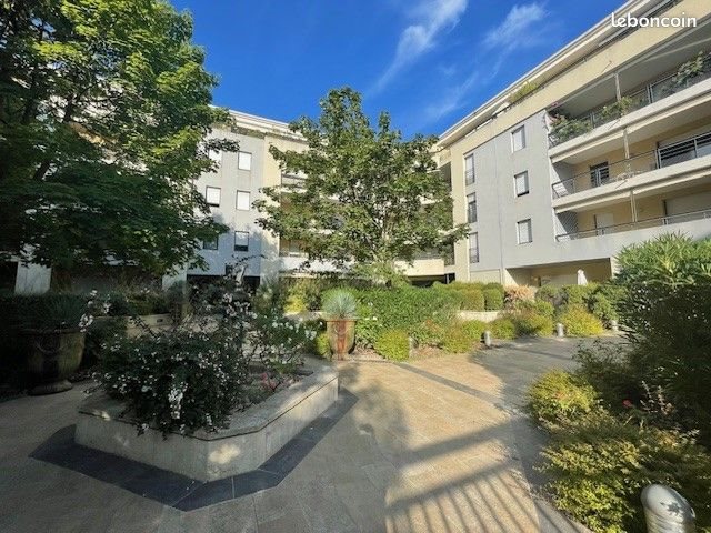 Appartement à louer, 85m², Nîmes