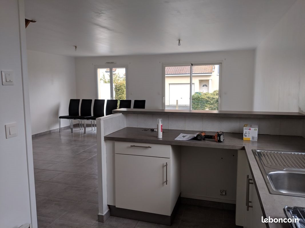 Maison à louer, 83m², Saint-Nicolas-de-la-Taille