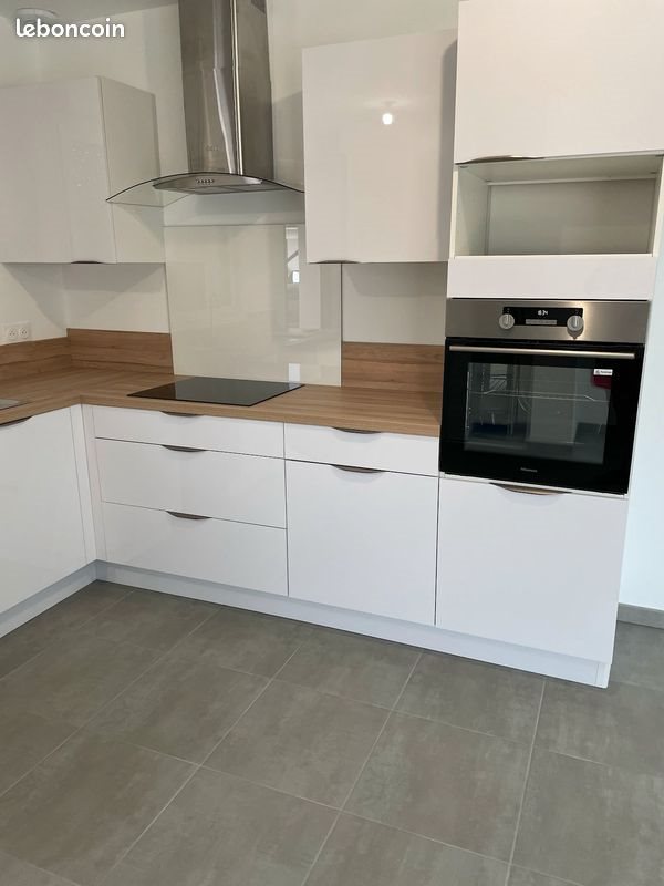 Maison à louer, 77m², Carresse-Cassaber