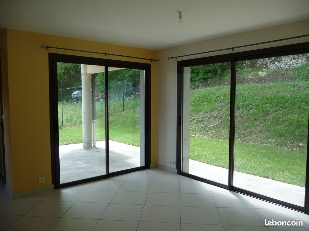 Maison à louer, 90m², Bourdeau