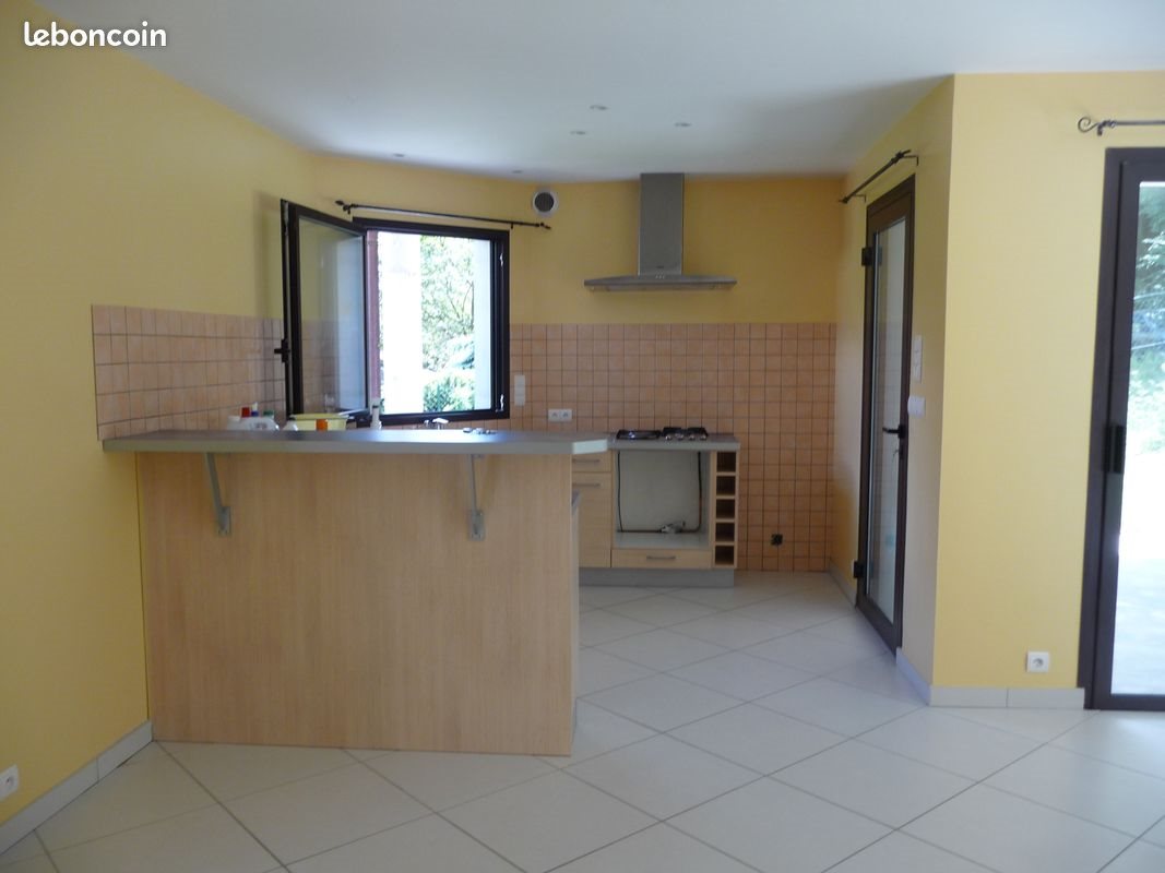 Maison à louer, 90m², Bourdeau