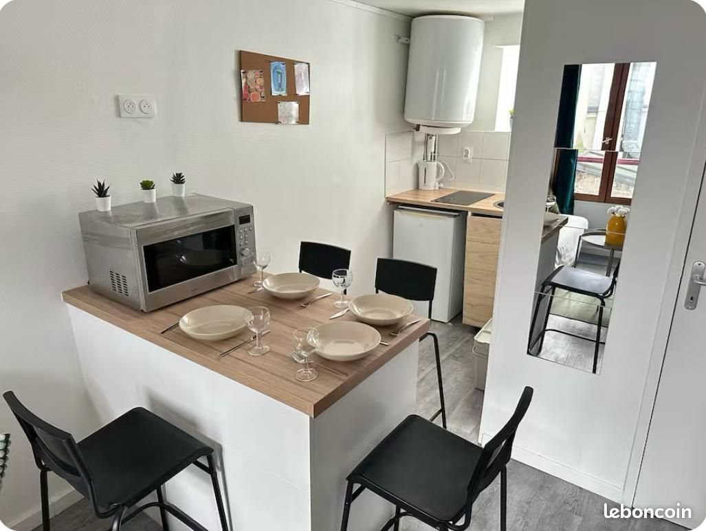 Appartement à louer, 22m², Paris 18ème