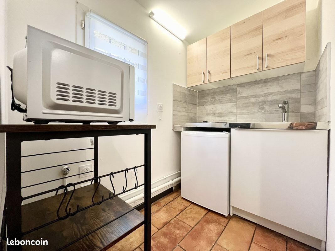 Appartement à louer, 27m², Nîmes