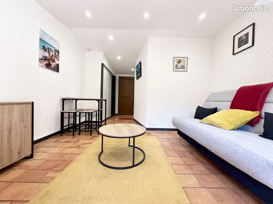 Appartement à louer, 27m², Nîmes