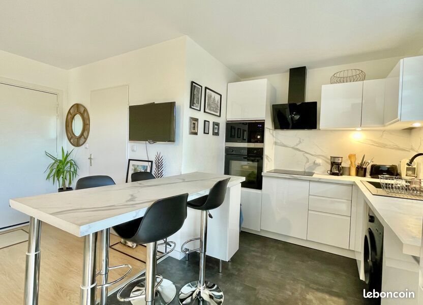 Appartement à louer, 45m², Aubenas