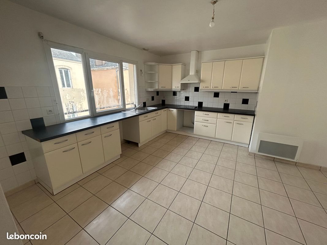 Appartement à louer, 108m², Bécon-les-Granits