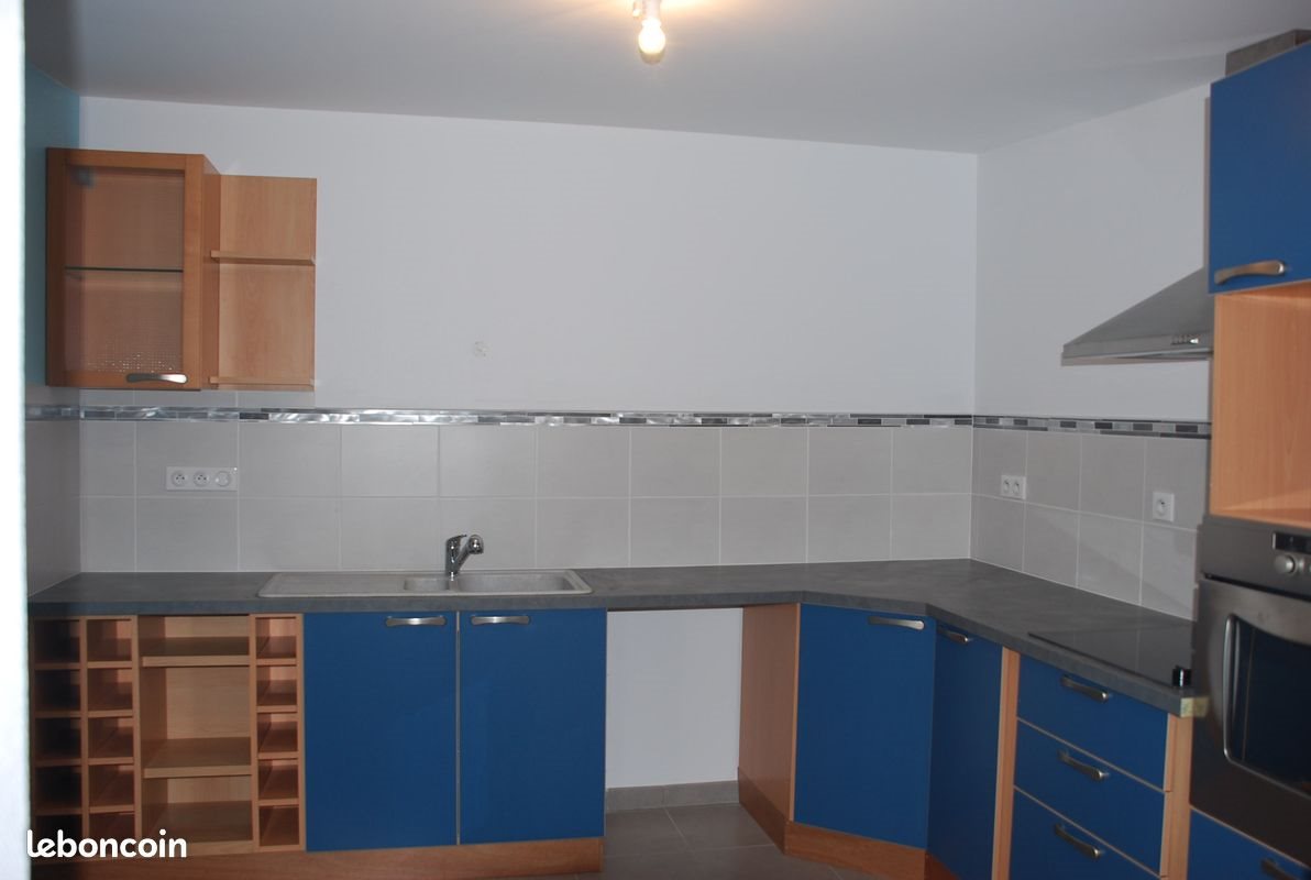 Appartement à louer, 78m², Irodouër