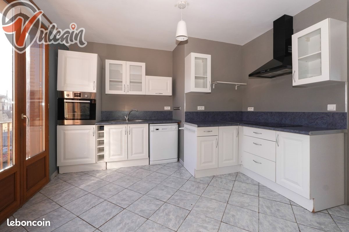 Appartement à louer, 67m², Pont-du-Château