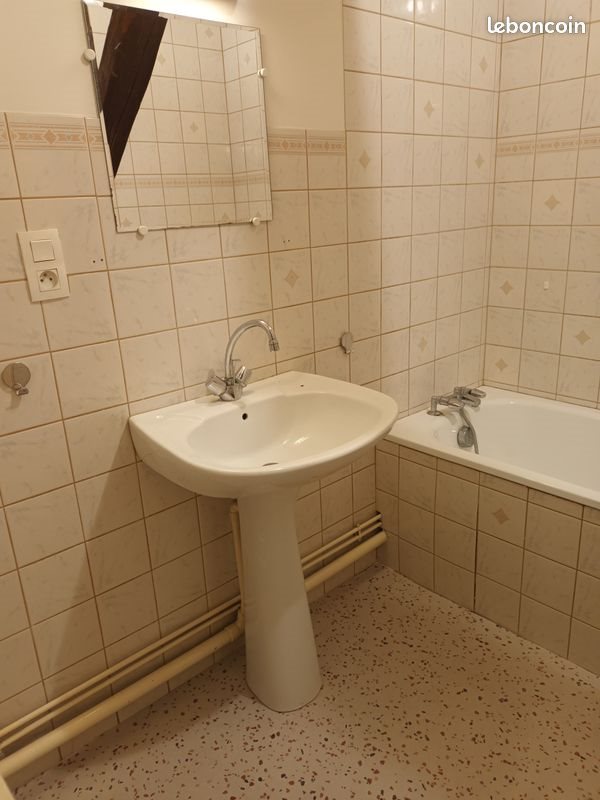 Appartement à louer, 45m², Gray